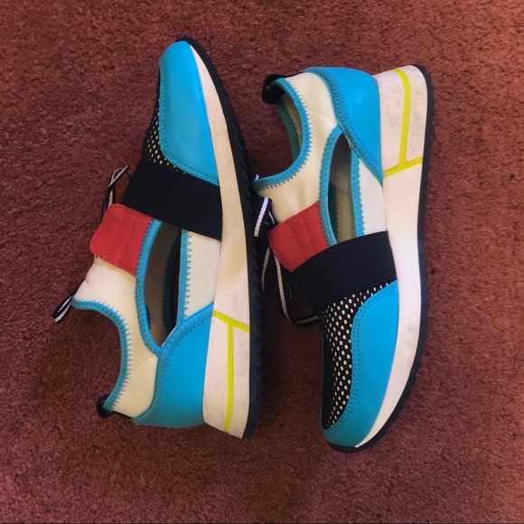 SODA SNEAKERS 6.5 / 7 WOMEN SIZE TENNIS SHOE PRIMARY COLORS - Picture 3 of 4